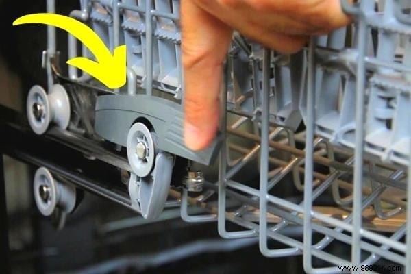 Dishwasher:6 Genius Tricks To Gain (A LOT) Of Space. 