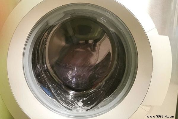 Which spin speed should you choose to avoid damaging the laundry? 