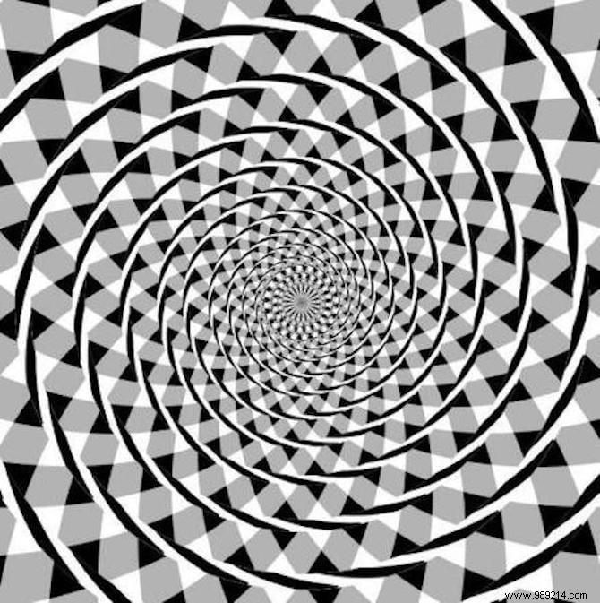 32 Incredible Optical Illusions (That Will Take Your Breath Away). 