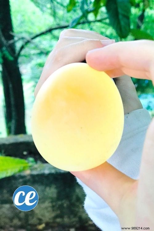 Incredible ! How to Turn a Raw Egg into a Bouncing Ball. 