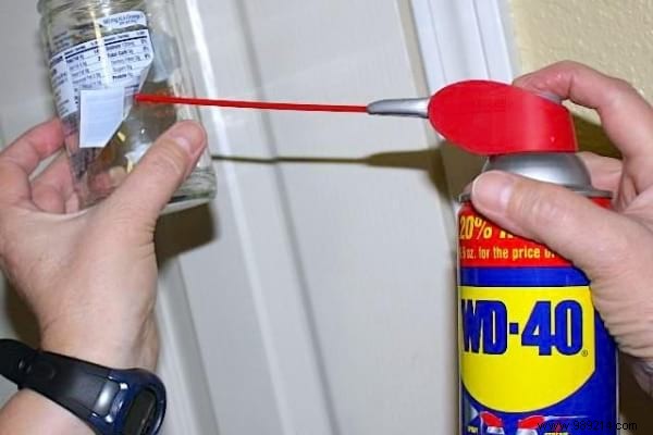 21 Uses and Tips for WD-40 You Have No Idea About! 