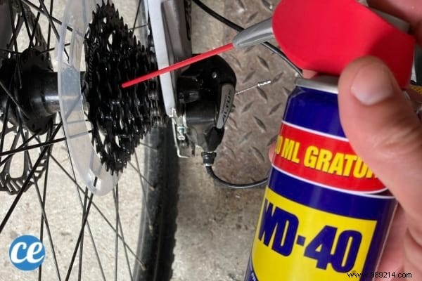 21 Uses and Tips for WD-40 You Have No Idea About! 