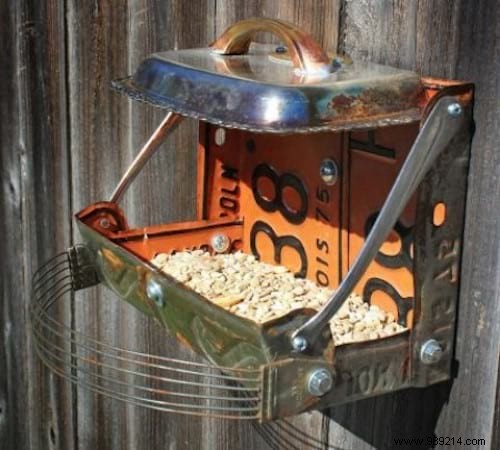 23 Easy to Make Bird Feeders for Winter. 