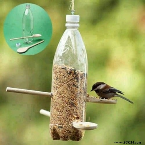 23 Easy to Make Bird Feeders for Winter. 