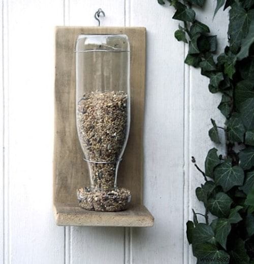 23 Easy to Make Bird Feeders for Winter. 