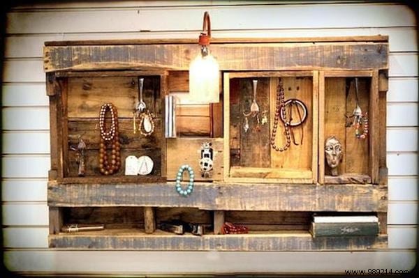 34 Mind-Blowing Uses of Old Wooden Pallets. 