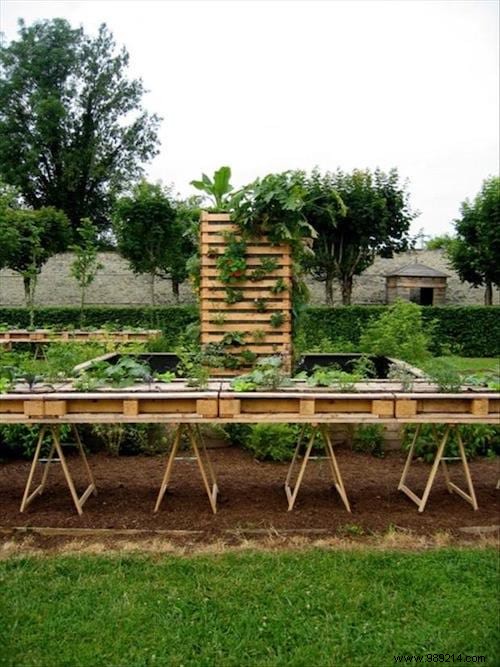 34 Mind-Blowing Uses of Old Wooden Pallets. 