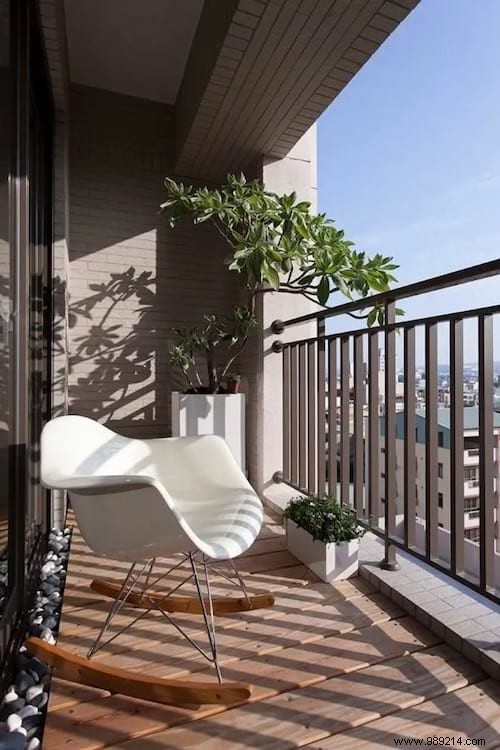 Balcony:25 Inexpensive Decoration Ideas Revealed By A Landscaper. 