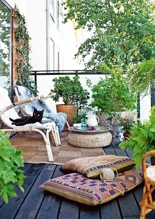 Balcony:25 Inexpensive Decoration Ideas Revealed By A Landscaper. 