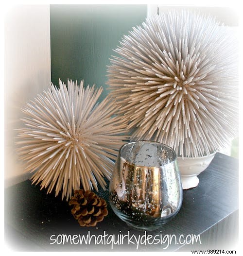 Christmas Decor:30 Easy &Inexpensive Last-Minute Ideas. 