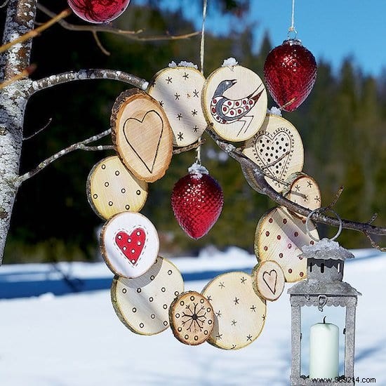 20 Super Christmas Decorations With WOODEN LOGS. 