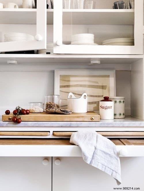 15 clever and hidden storage units that everyone would love to have in their kitchen. 