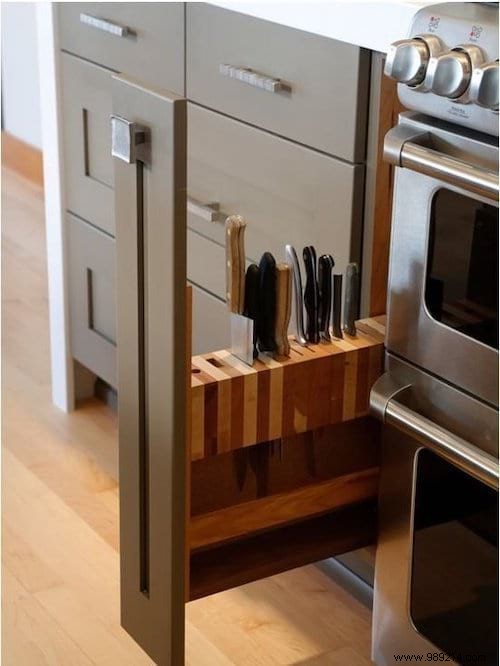 15 clever and hidden storage units that everyone would love to have in their kitchen. 