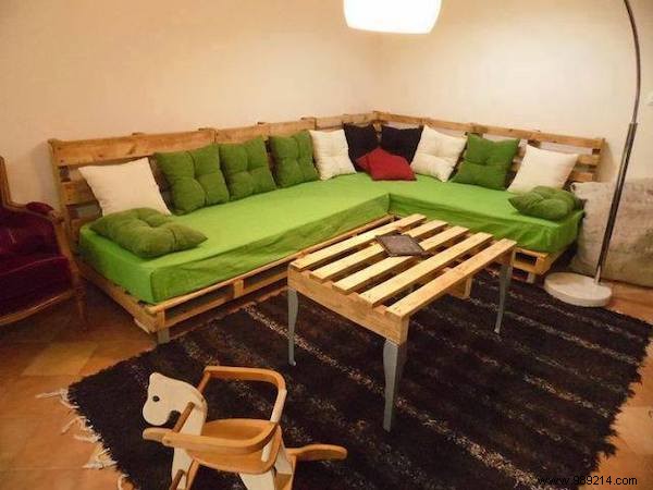 70 Incredible Uses For Old Wooden Pallets. 