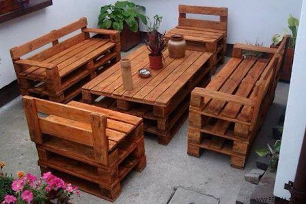 70 Incredible Uses For Old Wooden Pallets. 