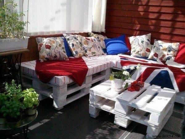 70 Incredible Uses For Old Wooden Pallets. 