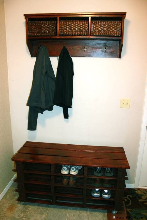 70 Incredible Uses For Old Wooden Pallets. 