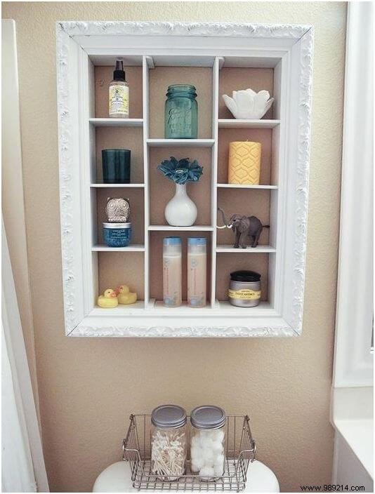 35 Awesome And Inexpensive Ideas For Organizing A Small Bathroom. 