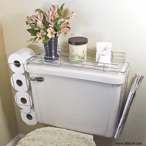 35 Awesome And Inexpensive Ideas For Organizing A Small Bathroom. 