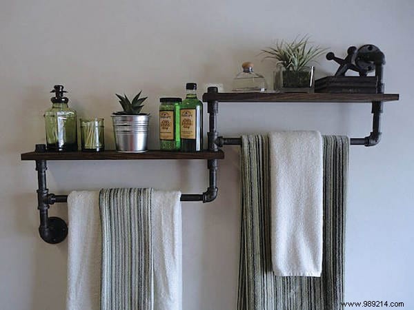 35 Awesome And Inexpensive Ideas For Organizing A Small Bathroom. 