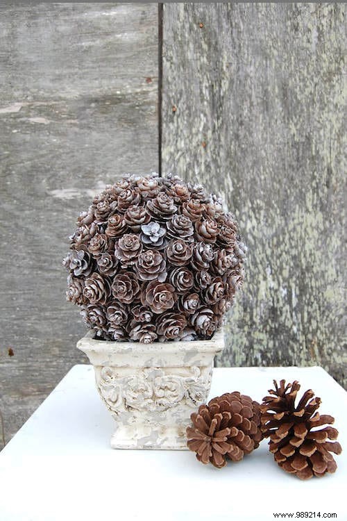 25 Super Christmas Decoration Ideas With Pine Cones (Easy And Cheap). 