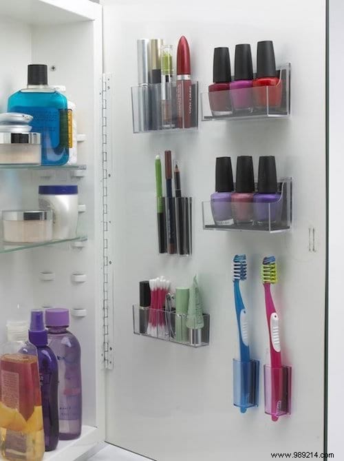 20 Inexpensive And Clever Storage For Your Bathroom. 