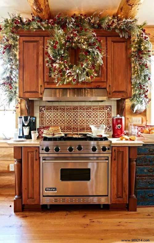 26 Christmas Decoration Ideas That Will Bring Joy to YOUR KITCHEN. 