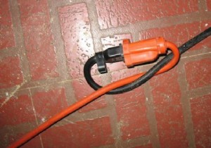 DIY Tip:No more extension cord that unplugs itself! 