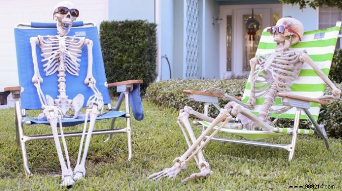 18 SUPER EASY Halloween Decorations to Make. 