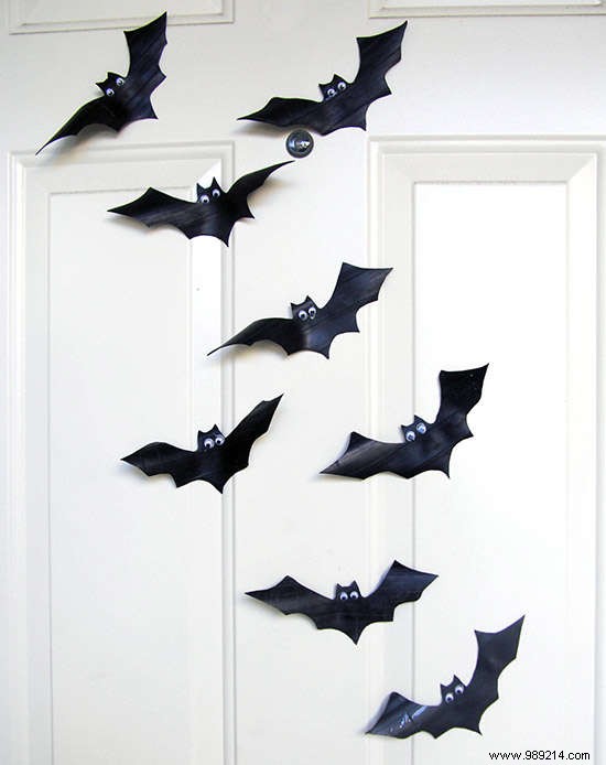 18 SUPER EASY Halloween Decorations to Make. 