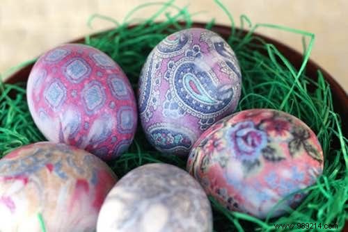 17 Brilliant Ideas For Decorating Easter Eggs. 