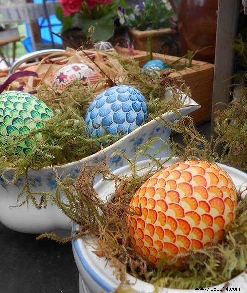 17 Brilliant Ideas For Decorating Easter Eggs. 