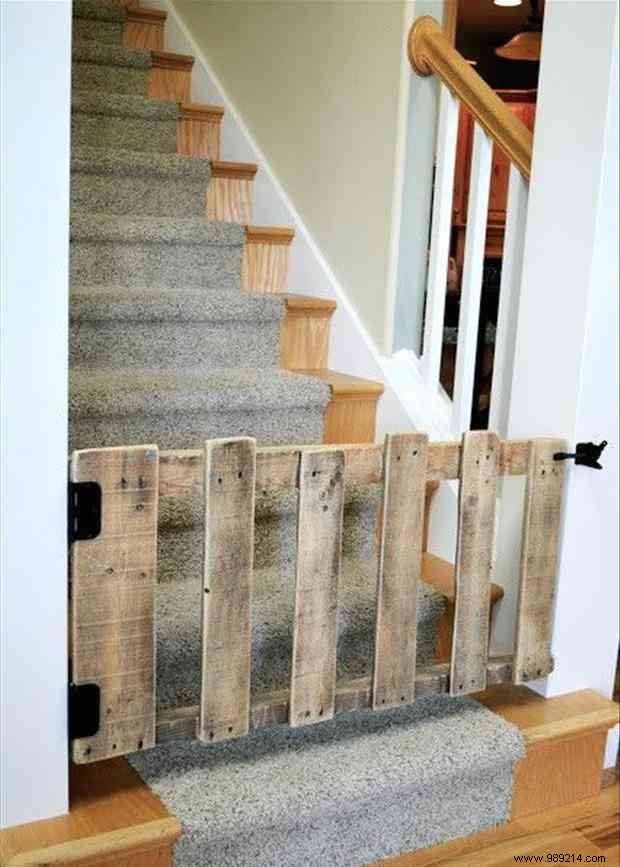 24 Incredible Uses for Old Wooden Pallets. 