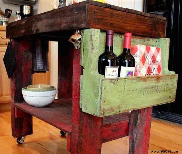 24 Incredible Uses for Old Wooden Pallets. 