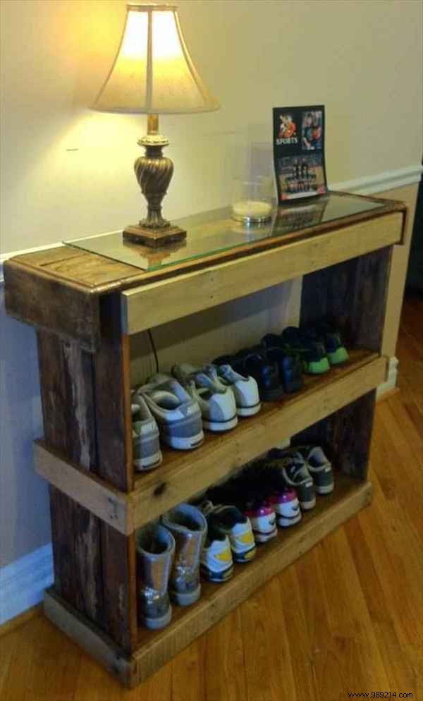 24 Incredible Uses for Old Wooden Pallets. 