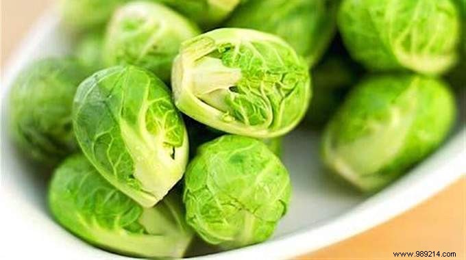 10 Market Gardening Tips To Grow Beautiful BRUSSELS SPROUTS. 