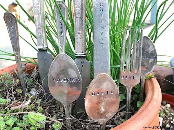 19 Great Ideas to Make Beautiful Vegetable Garden Labels for Free. 