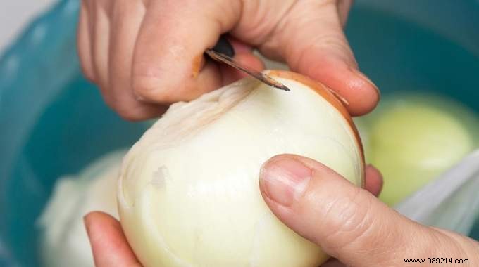 My Cuisto Tip for Peeling an Onion Without Crying. 