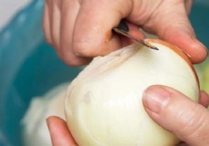 My Cuisto Tip for Peeling an Onion Without Crying. 