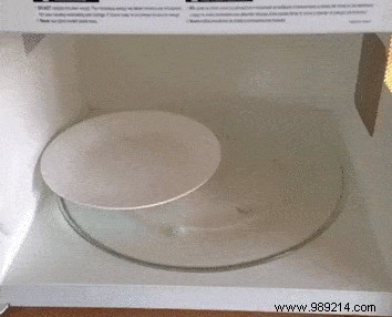 How To Heat 2 Plates In The Microwave At The Same Time! 