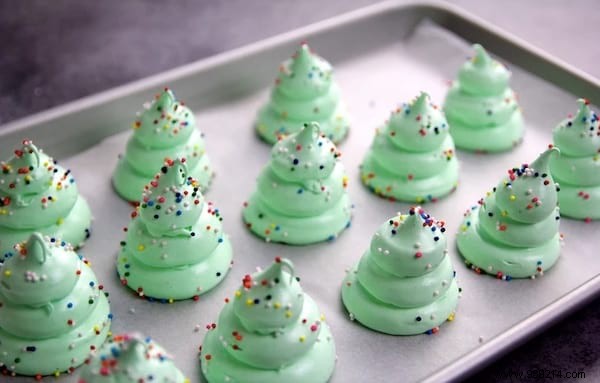 14 Super Christmas Desserts (Cheap and Easy to Make). 