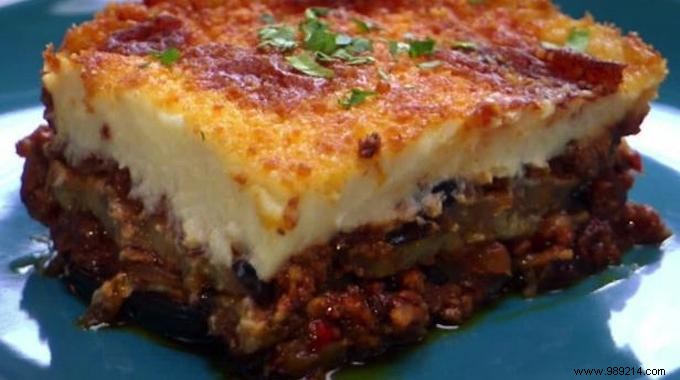 The Easy and Inexpensive Recipe for Traditional Moussaka. 