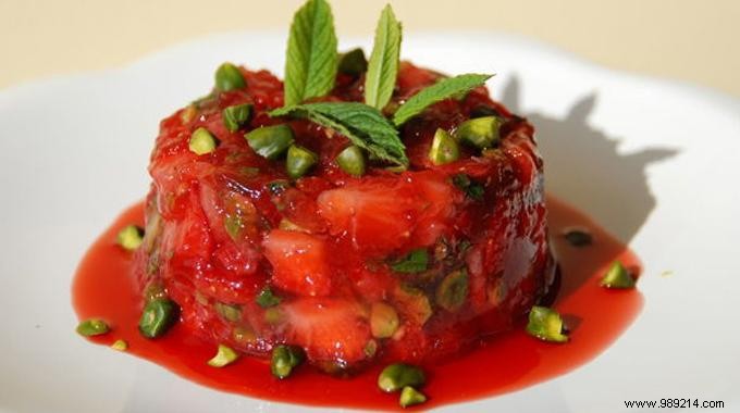 A Refreshing and Economical Dessert:My Strawberry Tartare with Basil. 