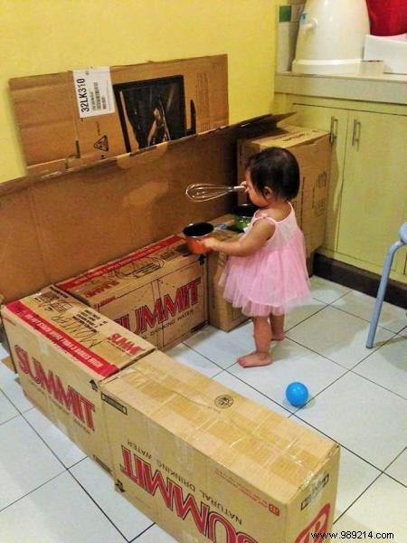 How to Make a Mini Cardboard Kitchen for Your Toddler. 