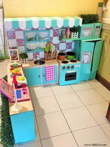 How to Make a Mini Cardboard Kitchen for Your Toddler. 