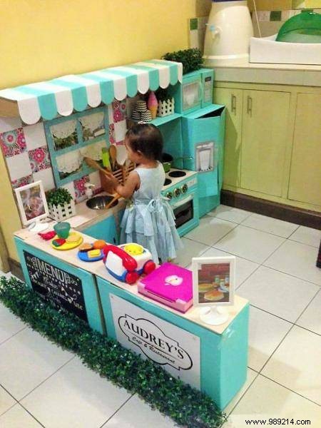 How to Make a Mini Cardboard Kitchen for Your Toddler. 