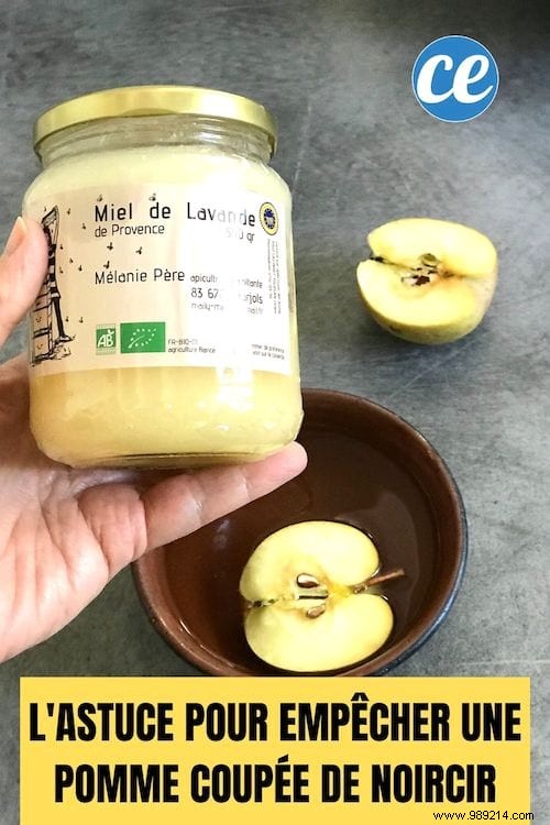 THE Trick That Works To Prevent A Cut Apple From Going Black. 