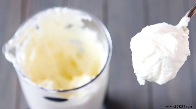 How To Make Homemade Whipped Cream In 30 Seconds! 