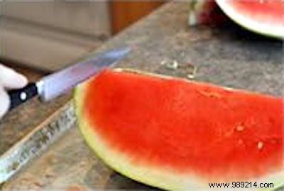 How To Cut A Watermelon In 2 Minutes Like A Pro. 