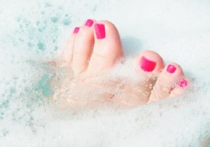 5 Homemade Pedicure Ideas For Sexy Feet! 